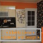 Interior de cocina naranja