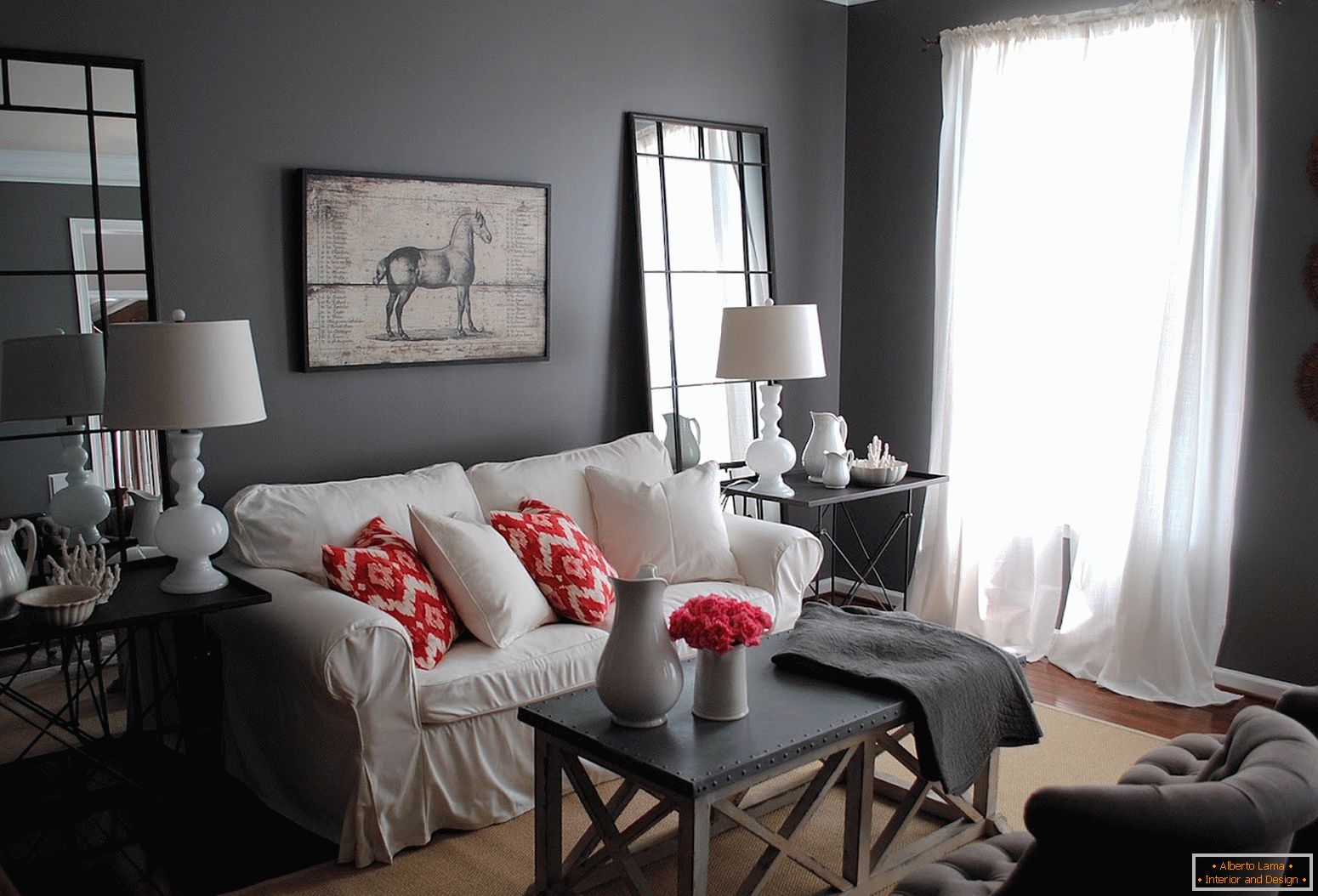 Decoración gris de una pequeña sala de estar