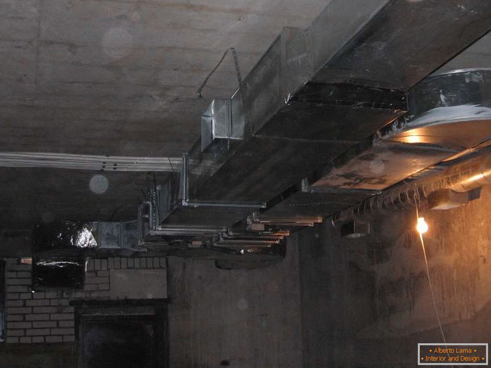 Ventilación artificial en el sótano