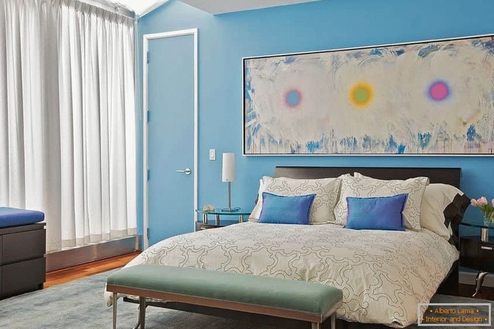 Dormitorio ligero с голубыми стенами
