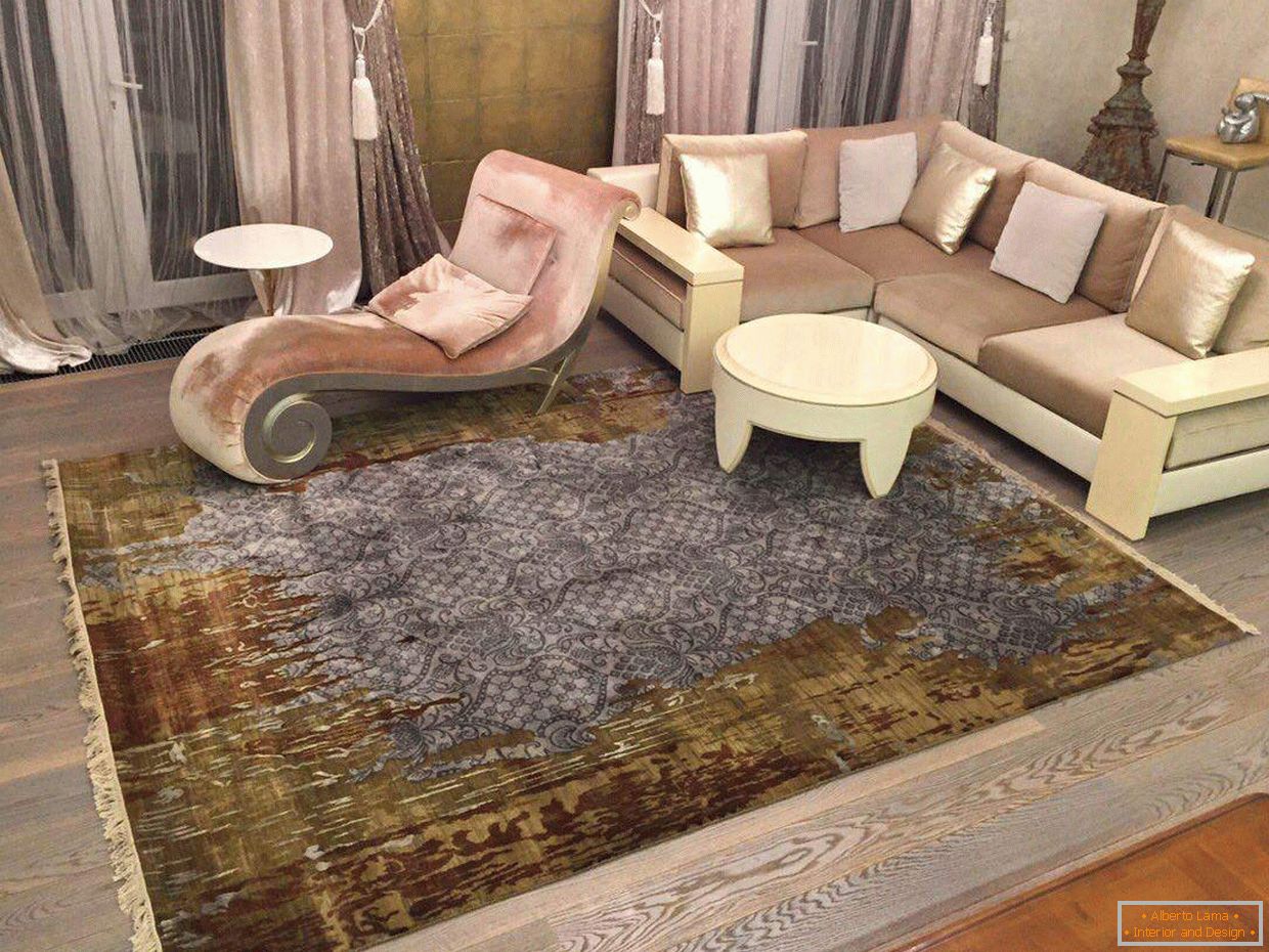 La alfombra de la colección de diseño Artifact en la sala de estar