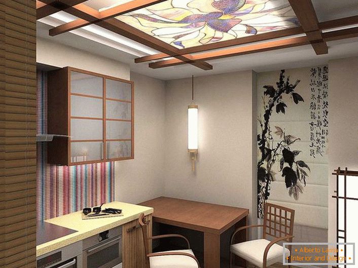 Una cocina con estilo, como un ejemplo del hecho de que 12 metros cuadrados también se pueden decorar con gracia y funcionalidad.