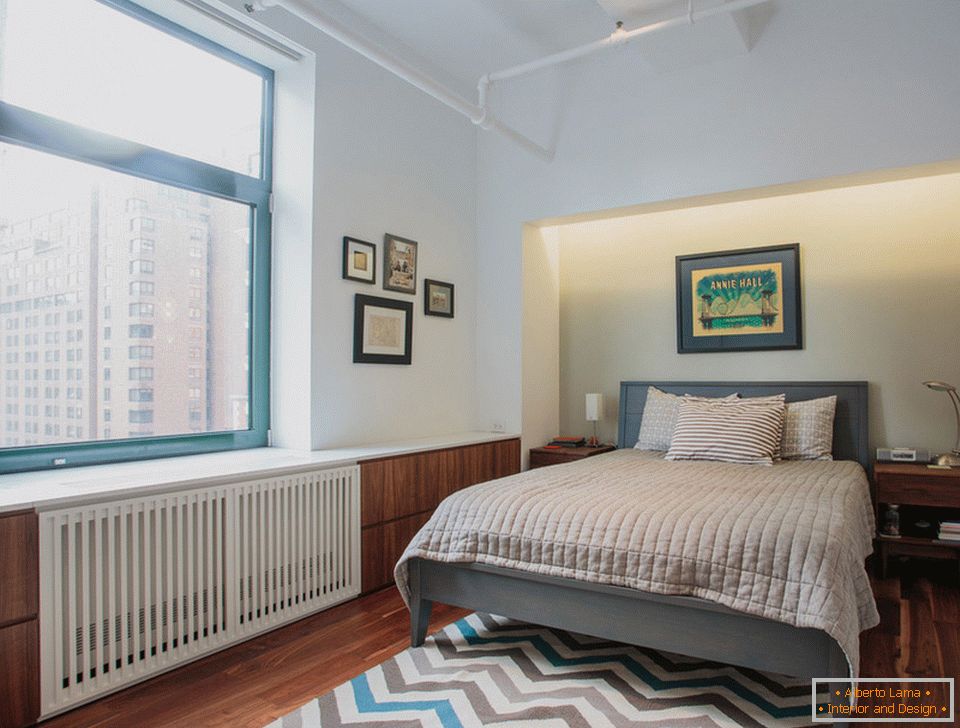 Dormitorio de un elegante dúplex en Manhattan