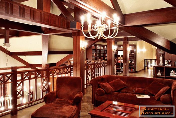 El estilo de chalet es notable por el uso de materiales naturales en el diseño interior. Los elementos interiores de madera son la evidencia más llamativa del estilo. 