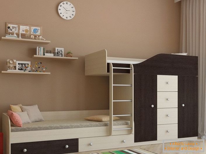 El mobiliario creativo del wengé de la habitación de los niños encajará en el interior de cualquier estilo. 