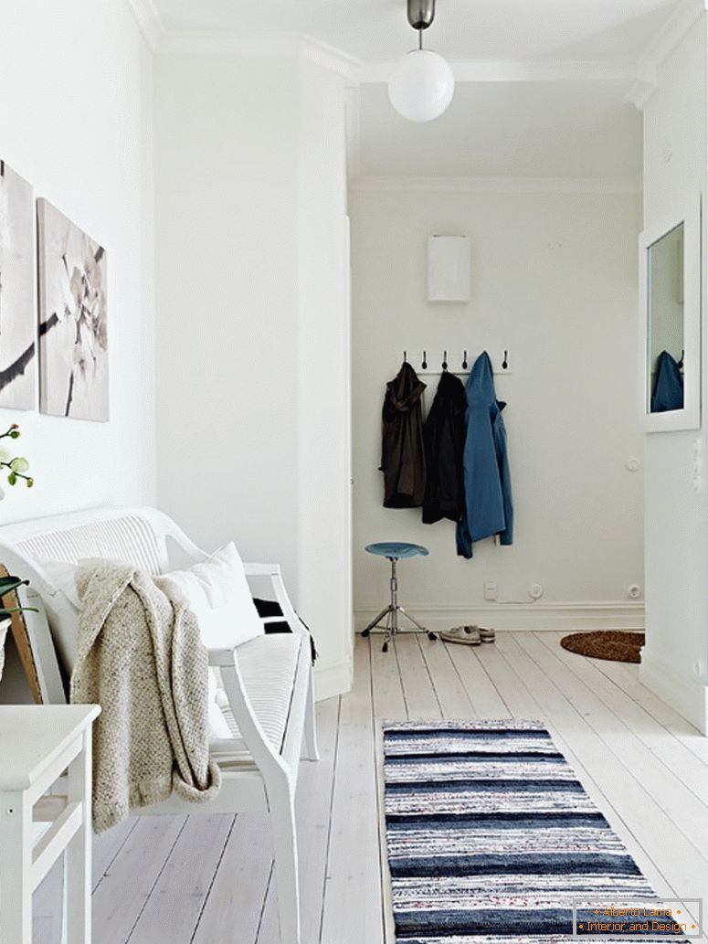 Interior de un apartamento moderno en Suecia