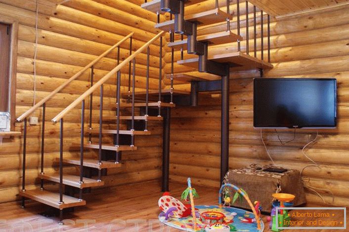 Una escalera modular conveniente para todas las generaciones de los habitantes de la casa. Diseño elegante y liviano que ahorra espacio en la casa y se ensambla rápidamente.