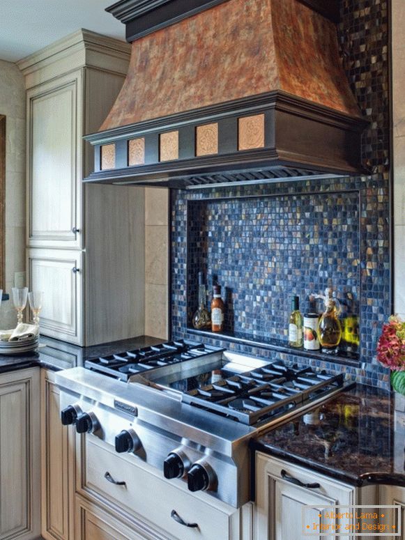 Delantal de cocina con mosaico de azulejos