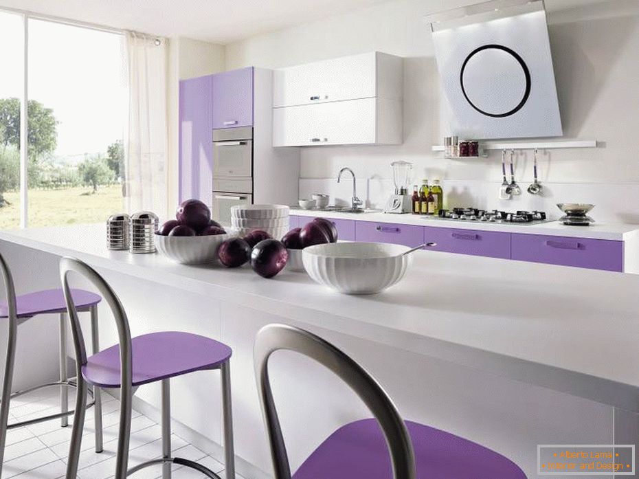 Isla de cocina blanco-violeta