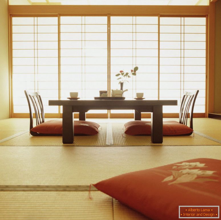 decorar-una-sala de estar-con-estilo-japonés-más-una-mesa-y-un-florero-de-flores-luego-la-almohada-más-alfombra-1024x1017