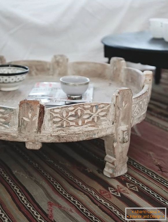 mesa en estilo marroquí