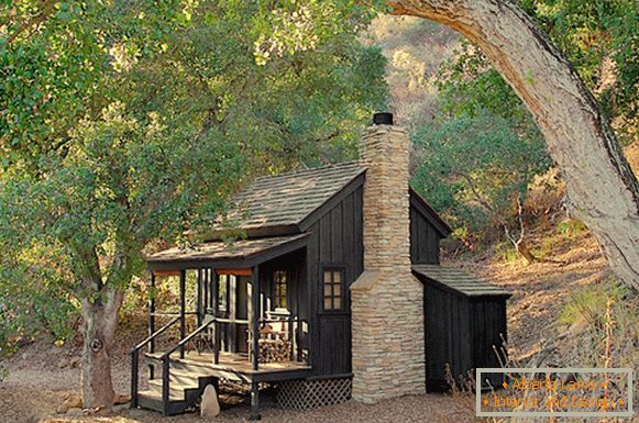 La apariencia de una pequeña casa Innermost House en el norte de California