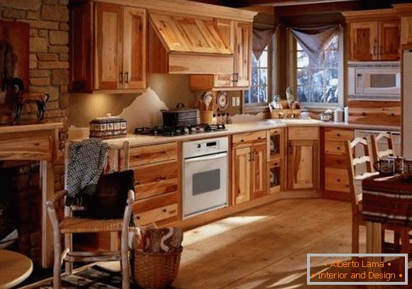Hermoso diseño interior moderno de una casa de madera