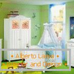 Muebles interiores y blancos verdes en el cuarto de niños