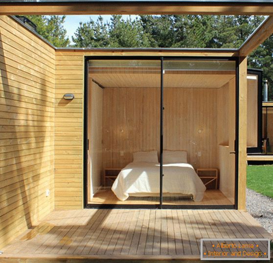 Dormitorio en una casa modular de madera