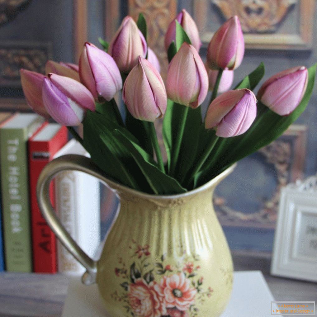 Monobook de tulipanes artificiales