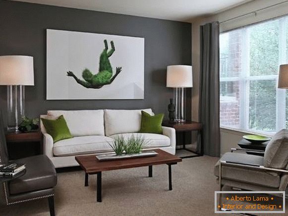 Color gris y verde en el interior de la sala de estar en la foto