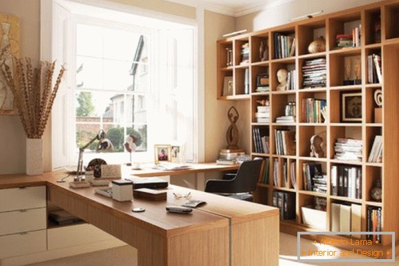 Muebles para una oficina en un departamento en tonos beige foto 4