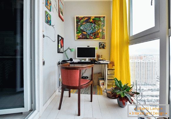 Una acogedora habitación en el apartamento en el balcón photo