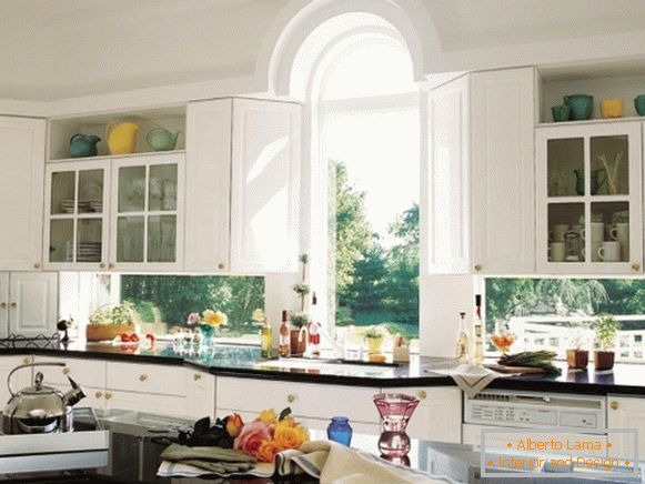 Diseño de ventana en la cocina - foto interior de una casa privada