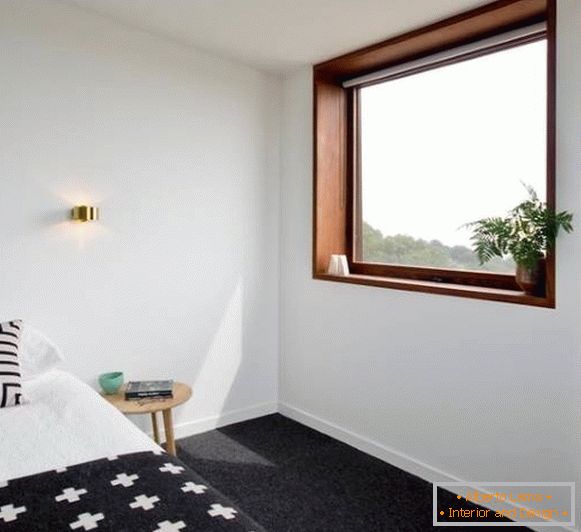 Diseño de una ventana en el dormitorio - foto de una ventana de madera