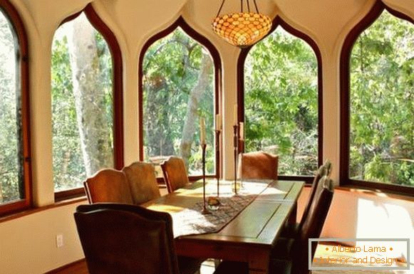 Diseño marroquí de ventanas - foto en el interior