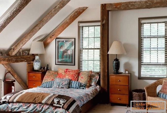 Dormitorio ecléctico con decoración de estilo rural