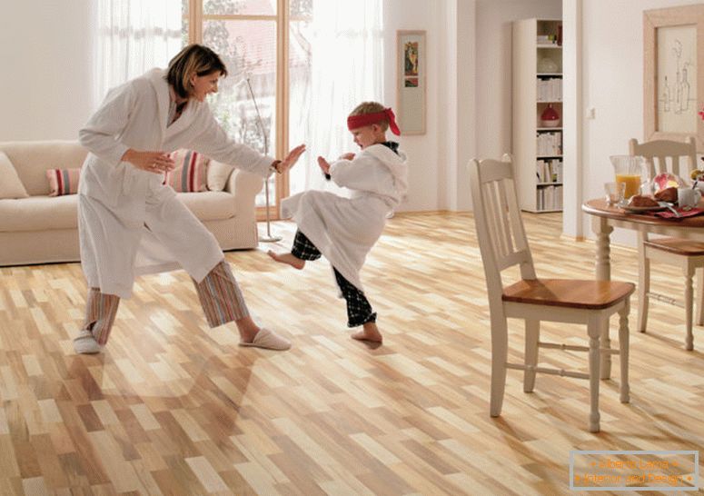 Cómo pintar un parquet es una instrucción simple para