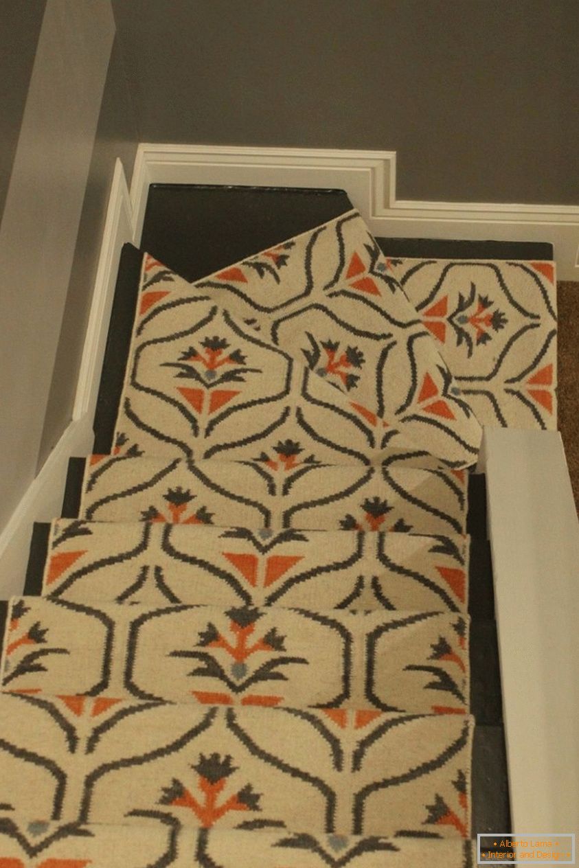 Tutorial: Cómo reemplazar una alfombra en una escalera