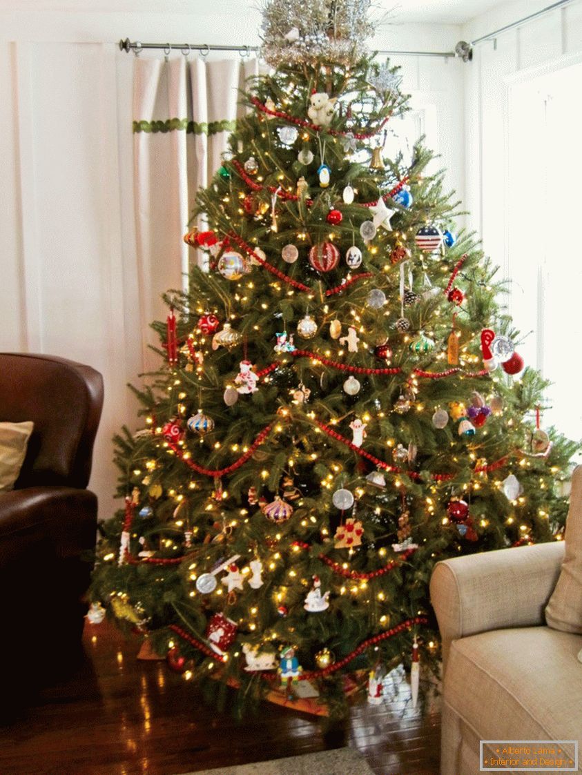 Juguetes de plástico para el árbol de Navidad - seguro y hermoso