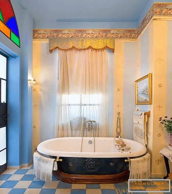 Papel pintado hermoso del papel pintado - foto en diseño del cuarto de baño