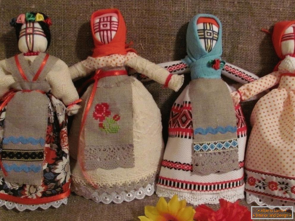 Muñecas hechas de tela