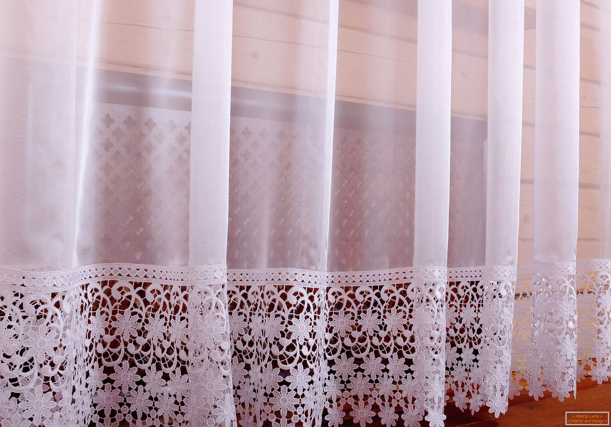 Decoración de cortinas con encaje