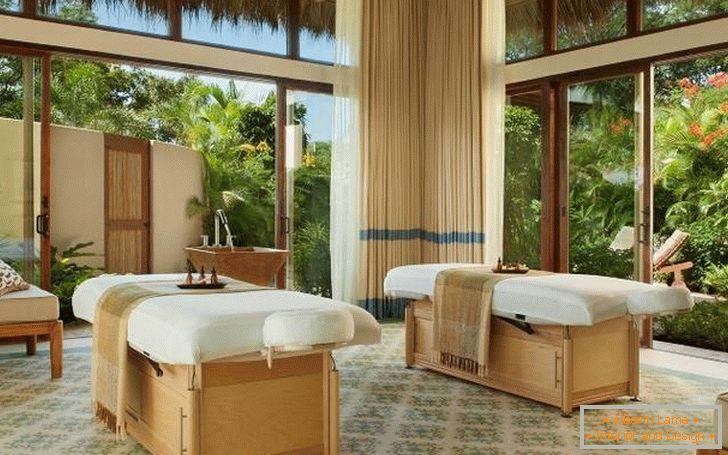 Habitación de diseño para tratamientos de spa en el Mukul Luxury Hotel