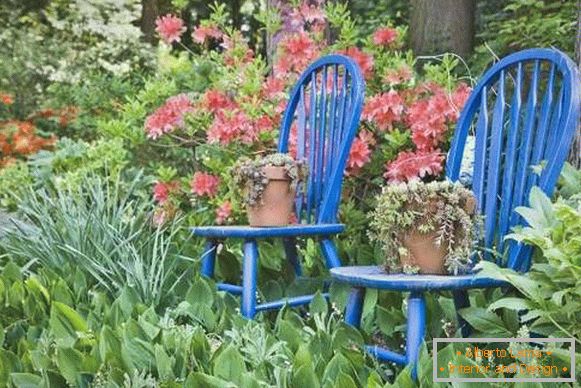 Cómo decorar el paisaje del patio con tus propias manos - foto con muebles viejos