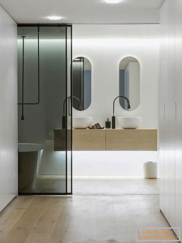 Diseño de baño en estilo minimalista