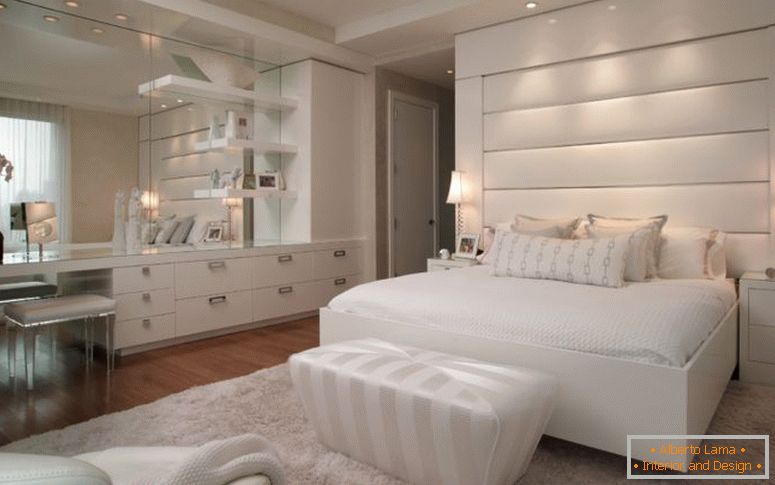 dormitorio-cama-blanco-otomana