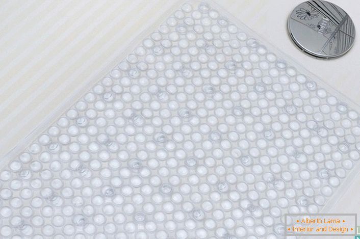 La alfombrilla antideslizante es adecuada para ducha y bañera. La textura transparente no viola el concepto de intención de diseño. 