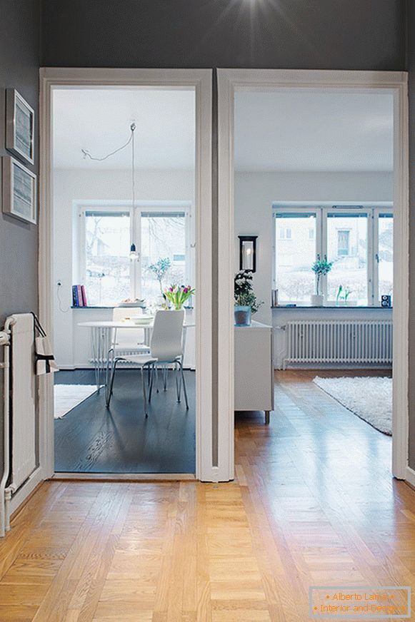 Interior de un pequeño apartamento sueco