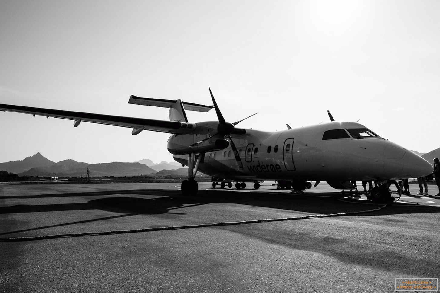 Foto en blanco y negro de la aeronave