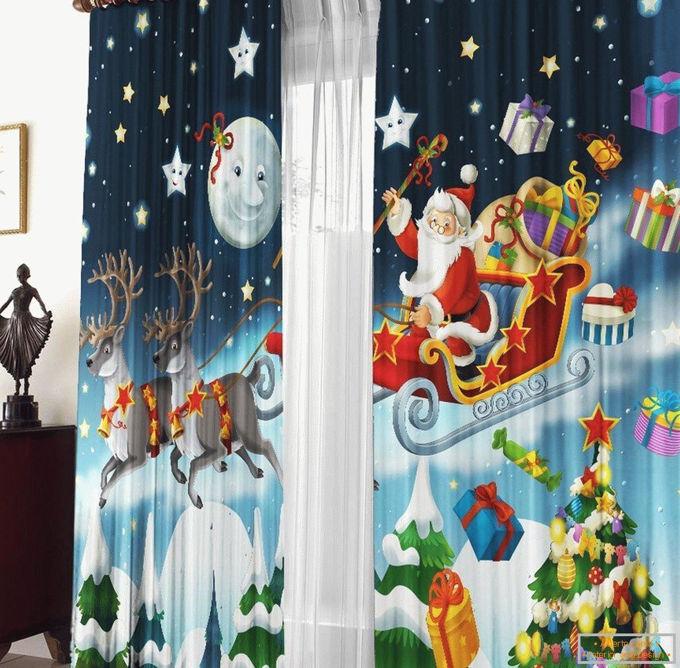 Papá Noel con renos en cortinas