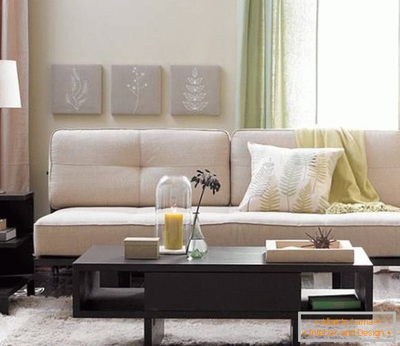 Decoración de una pequeña sala de estar - cómodo sofá sin reposabrazos