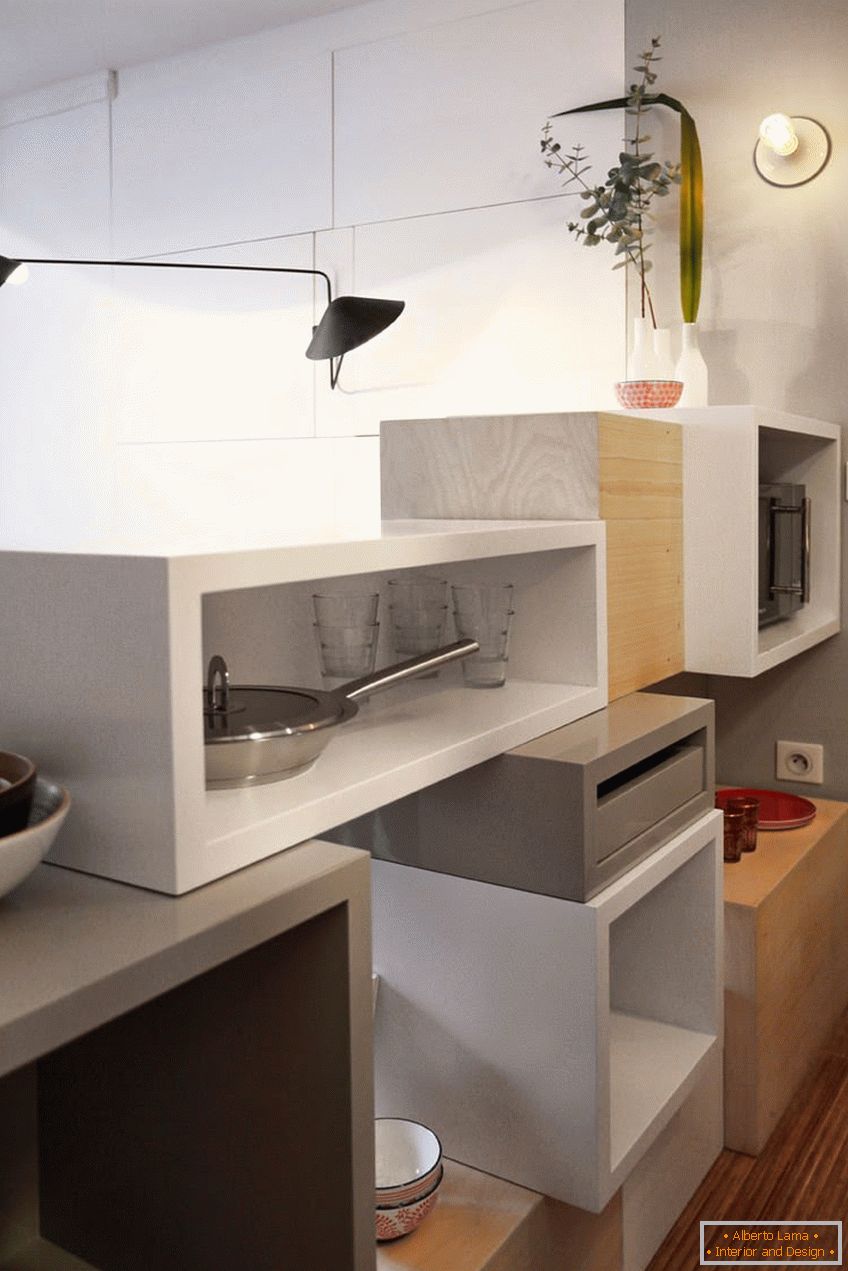 Cocina pequeña y elegante apartamento estudio