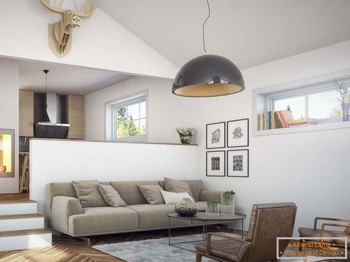 El minimalismo escandinavo se ve espectacular en el diseño de la sala de estar.