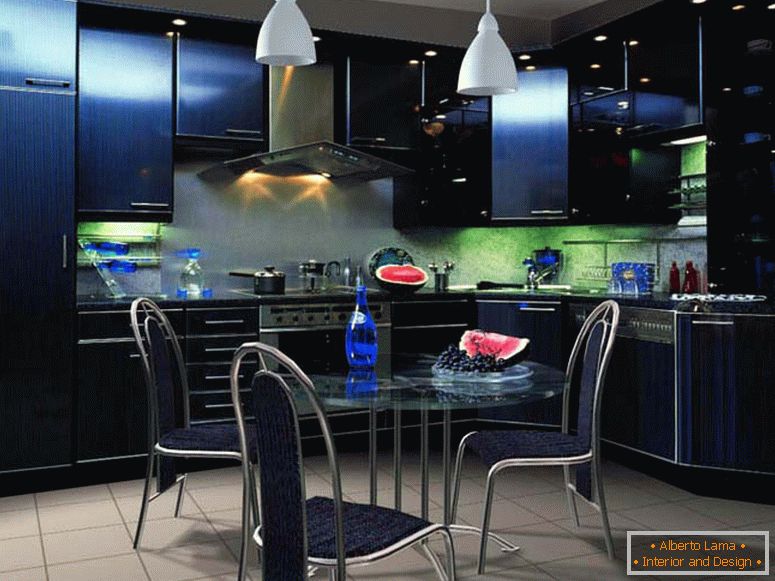Inusual en el color de los muebles, el interior de la cocina es una reminiscencia del estilo de alta tecnología. Más luz. 