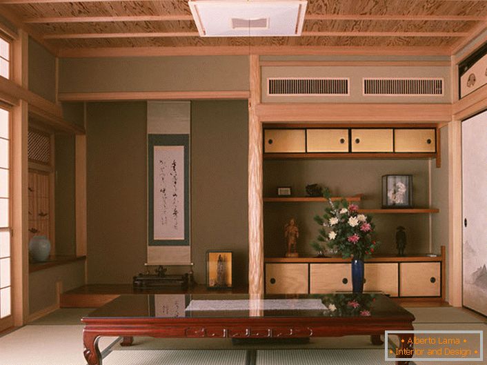 El estilo del minimalismo japonés es notable por el uso de materiales de acabado naturales para la organización del interior. 