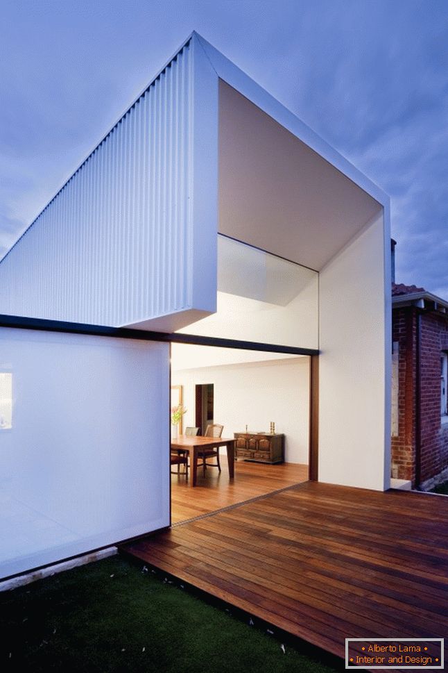Una extensión compacta a una casa de ladrillo de David Barr Architect