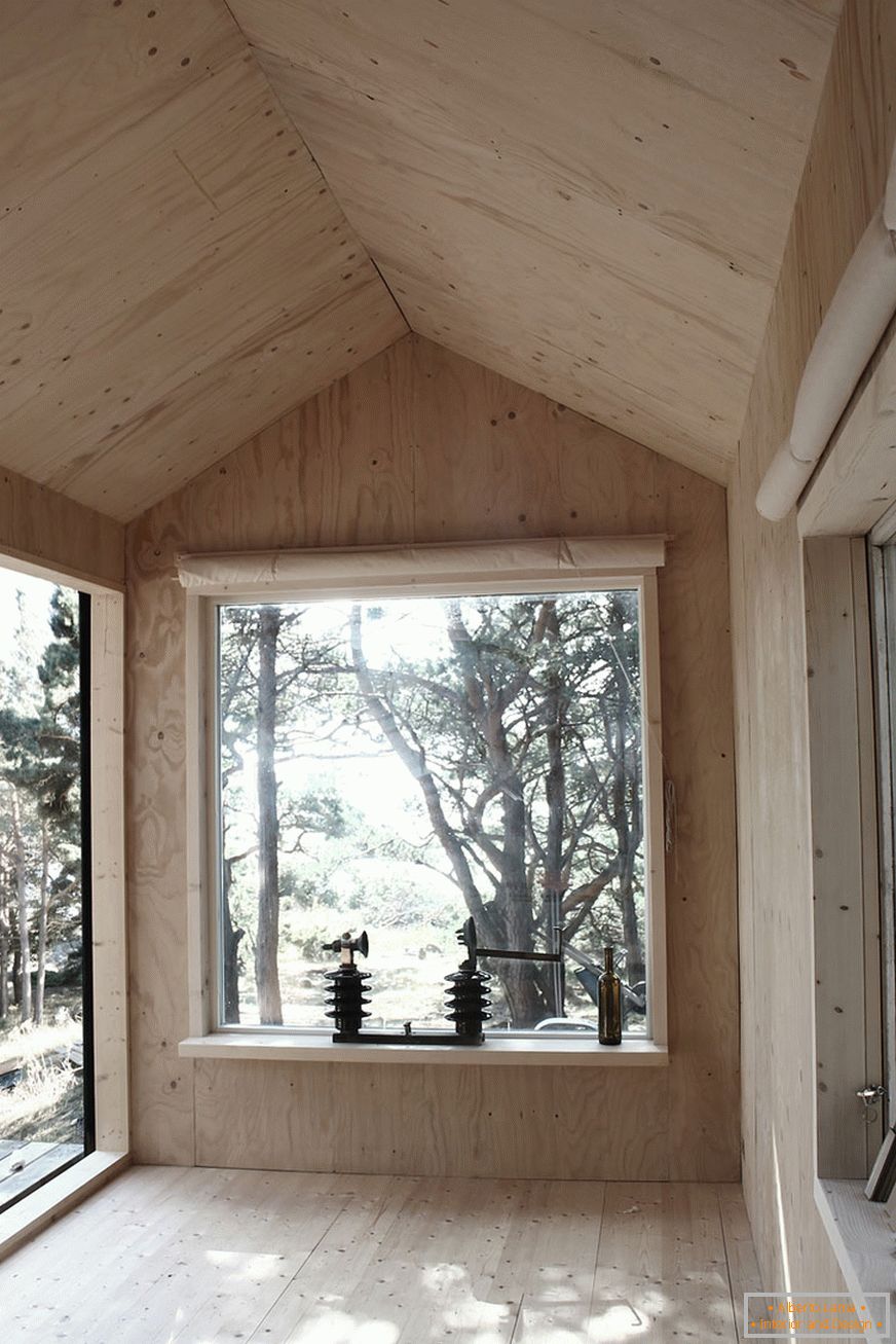 Интерьер мини-дома Cabina Ermitage в Швеции
