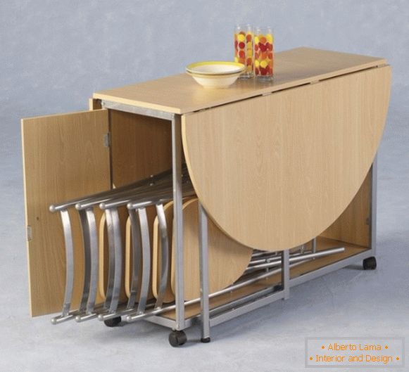 mesa plegable y sillas