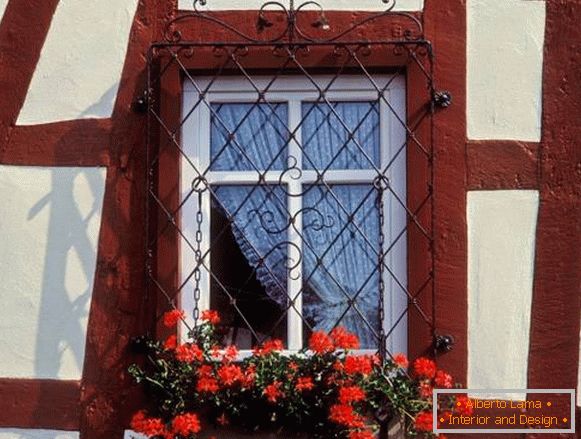 Tipos de rejillas para ventanas - forjado decorativo